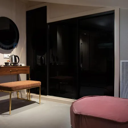 والتون جاردنز بيرا شقة فندقية