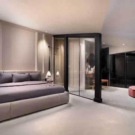 والتون جاردنز بيرا