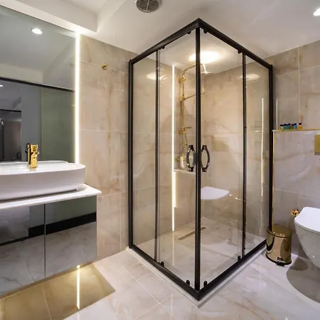 Walton Gardens Pera Aparthotel