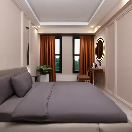Walton Gardens Pera Aparthotel