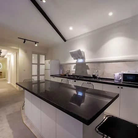 Aparthotel Walton Gardens Pera