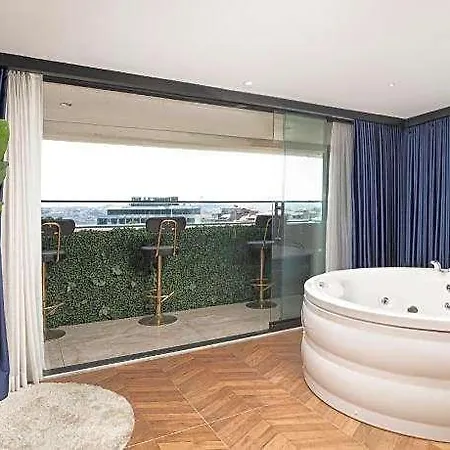 Walton Gardens Pera Lejlighedshotel 4*