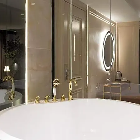 Walton Gardens Pera 4*