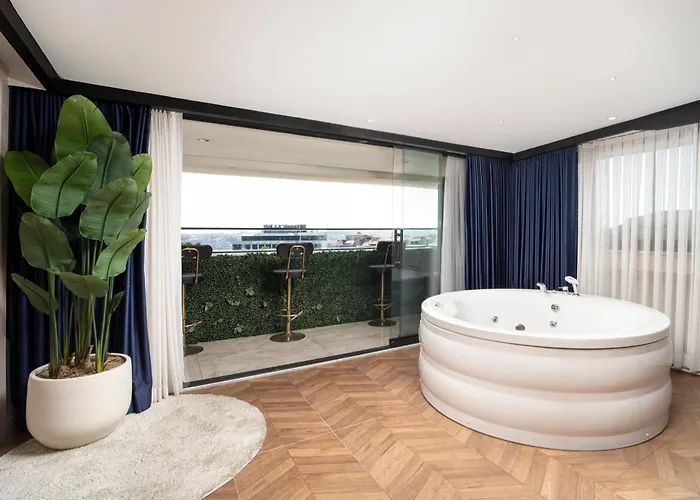 Lejlighedshotel Walton Gardens Pera 4*