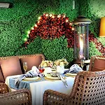 Walton Gardens Pera 4*