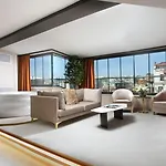 Lejlighedshotel Walton Gardens Pera 4*