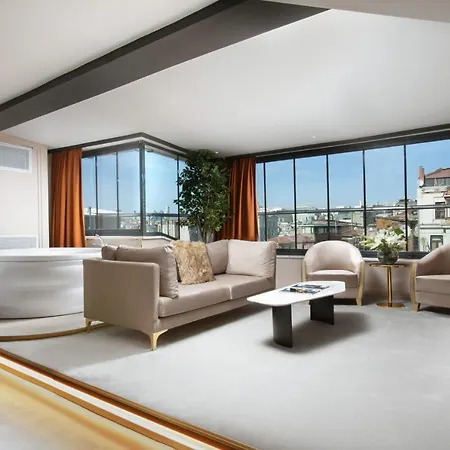 Walton Gardens Pera 4*