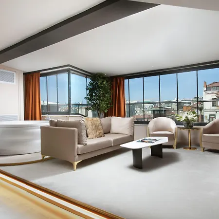מלון דירות Walton Gardens Pera 4*