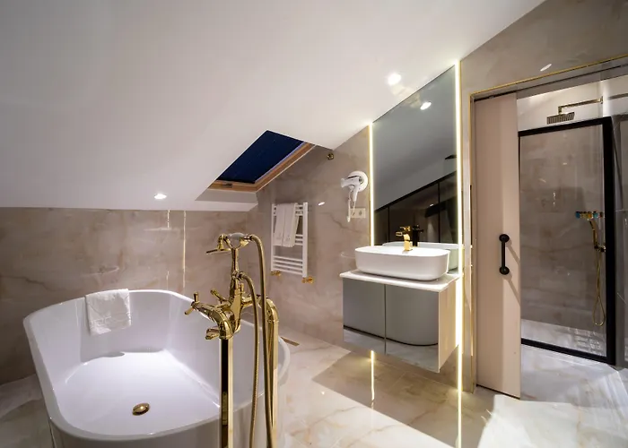 Walton Gardens Pera Aparthotel