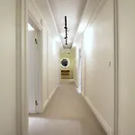 والتون جاردنز بيرا 4*