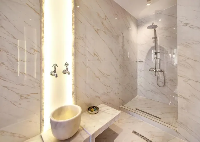 Walton Gardens Pera 4*