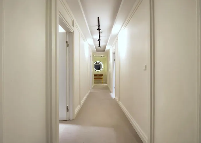 Walton Gardens Pera 4*