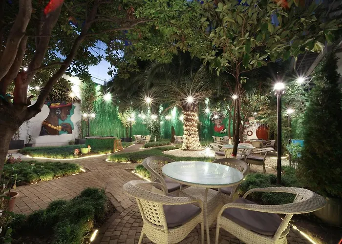 Walton Gardens Pera 4*