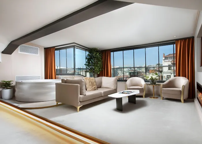 מלון דירות Walton Gardens Pera 4*